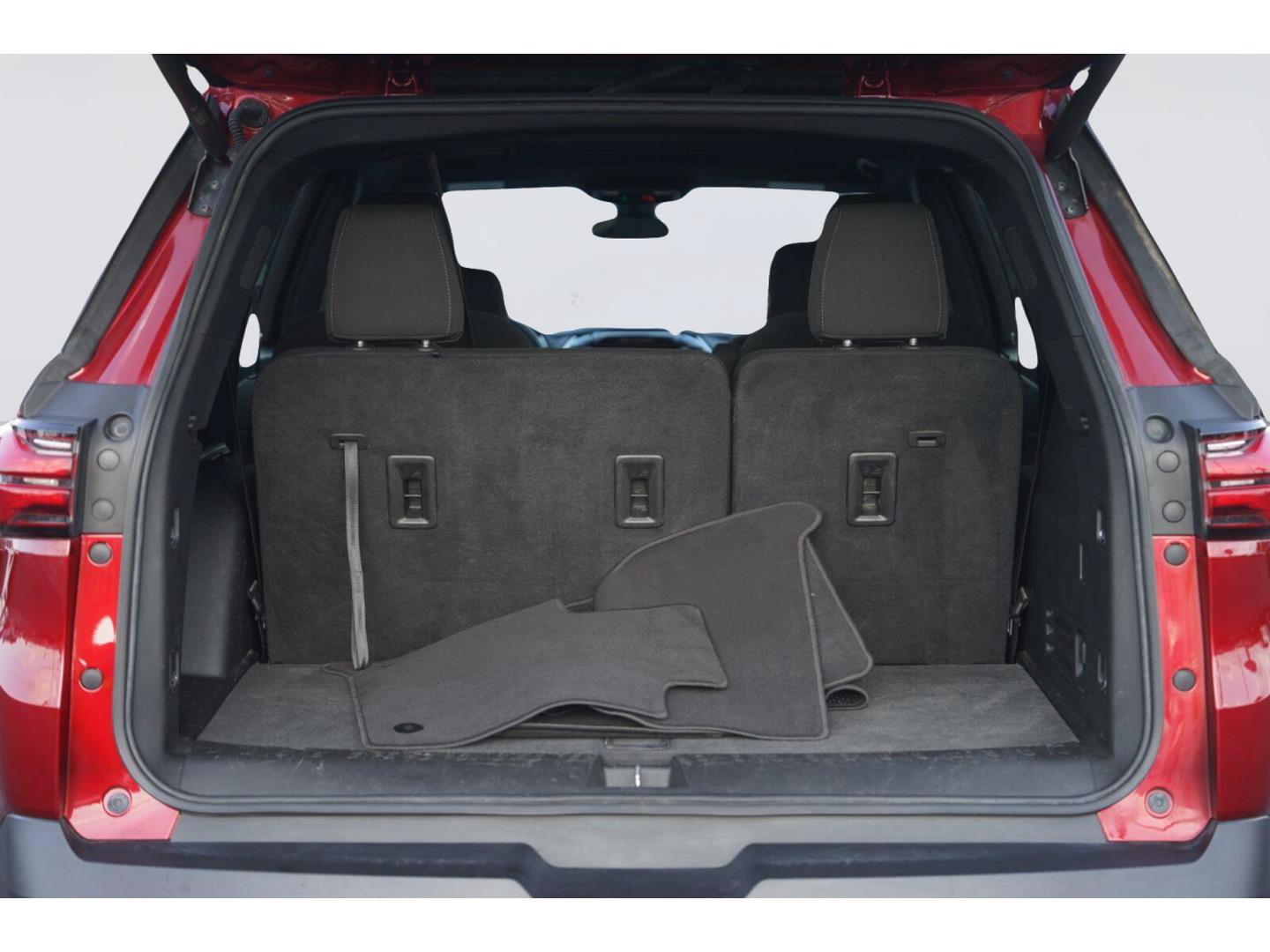 Used 2023 Chevrolet Traverse LT FWD image 33