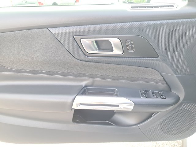 Certified 2025 Ford Mustang Coupe image 19