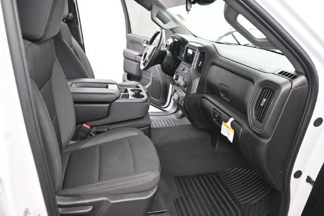 Used 2025 Chevrolet Silverado 1500 Custom w/ Turbomax Blackout Package AWD/4WD image 16