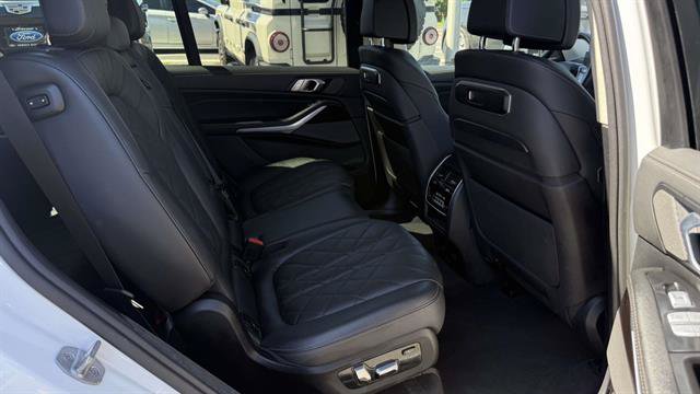 Used 2024 BMW X7 xDrive40i w/ Premium Package AWD/4WD image 26