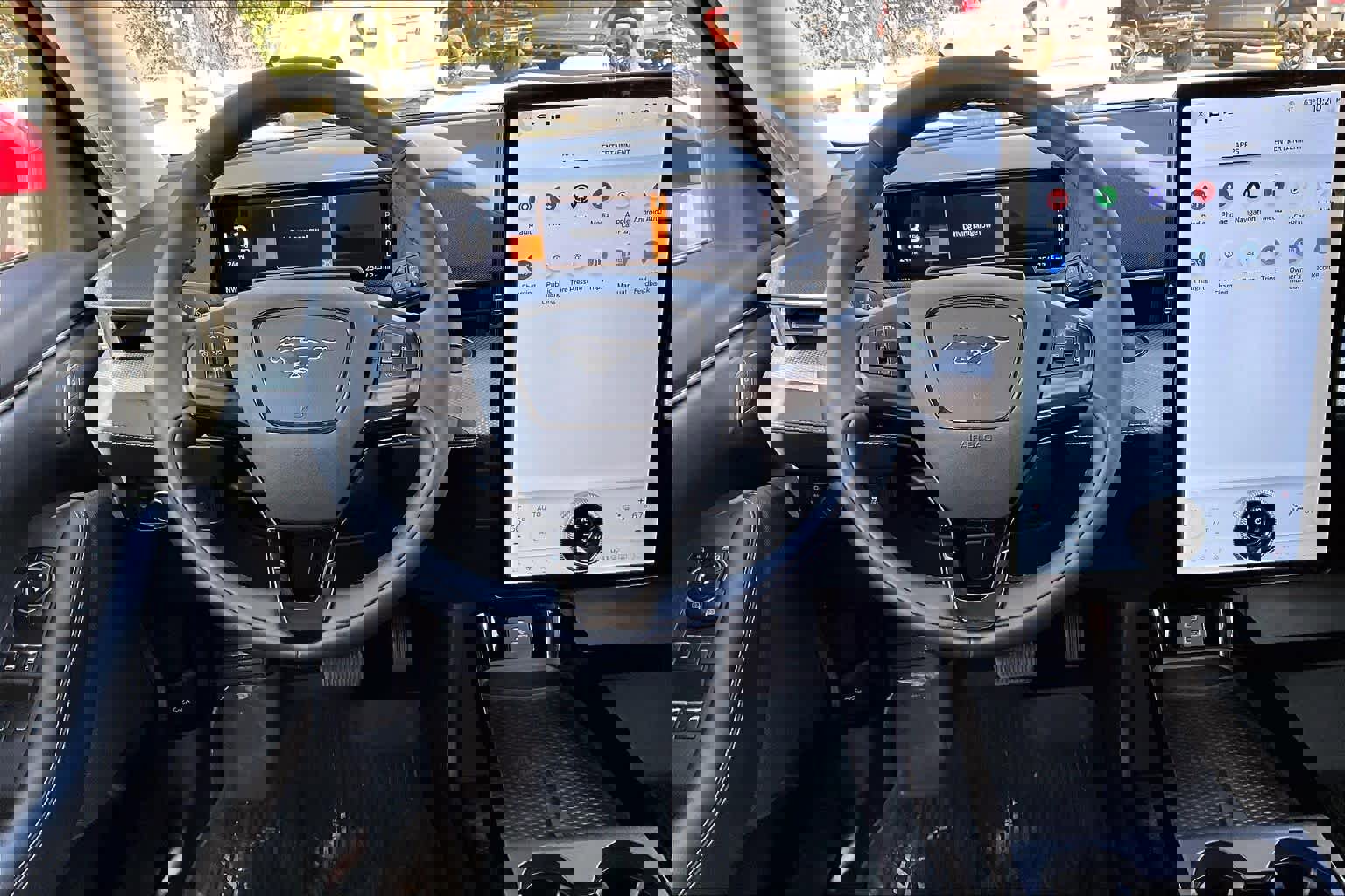 Certified 2022 Ford Mustang Mach-E Select w/ Comfort/Technology Package image 5