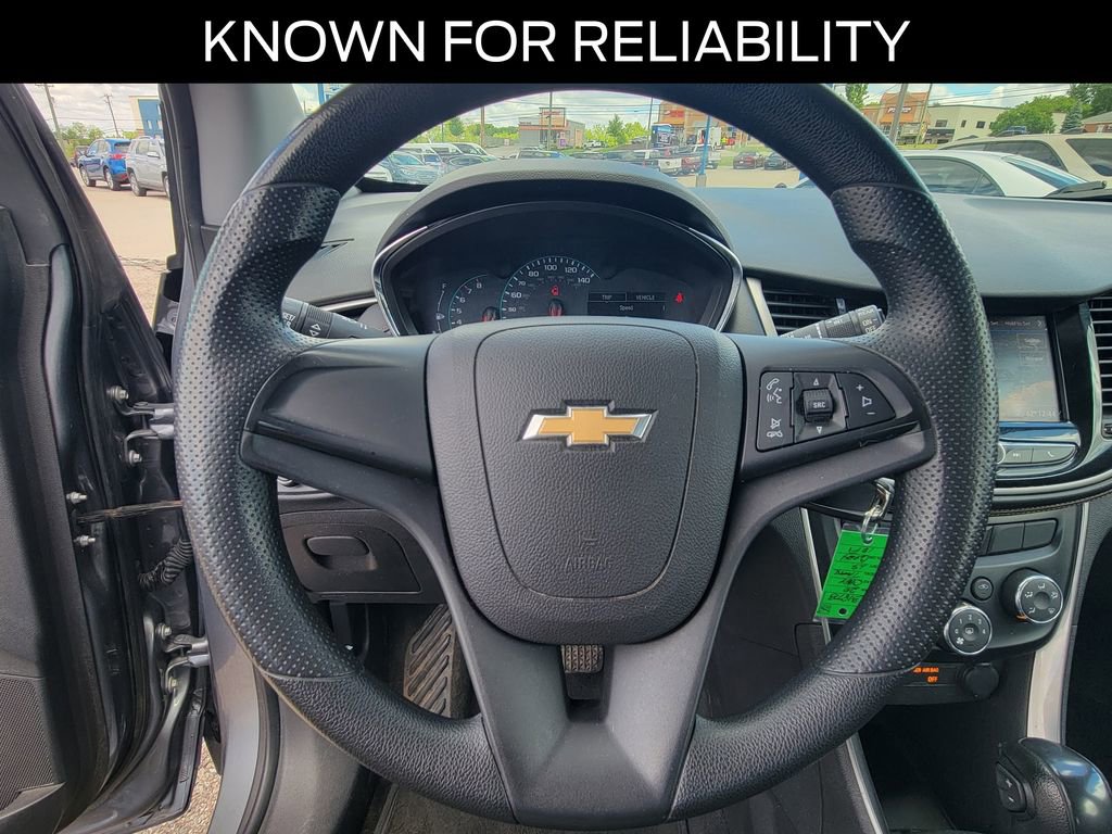 Used 2020 Chevrolet Trax LS FWD image 17