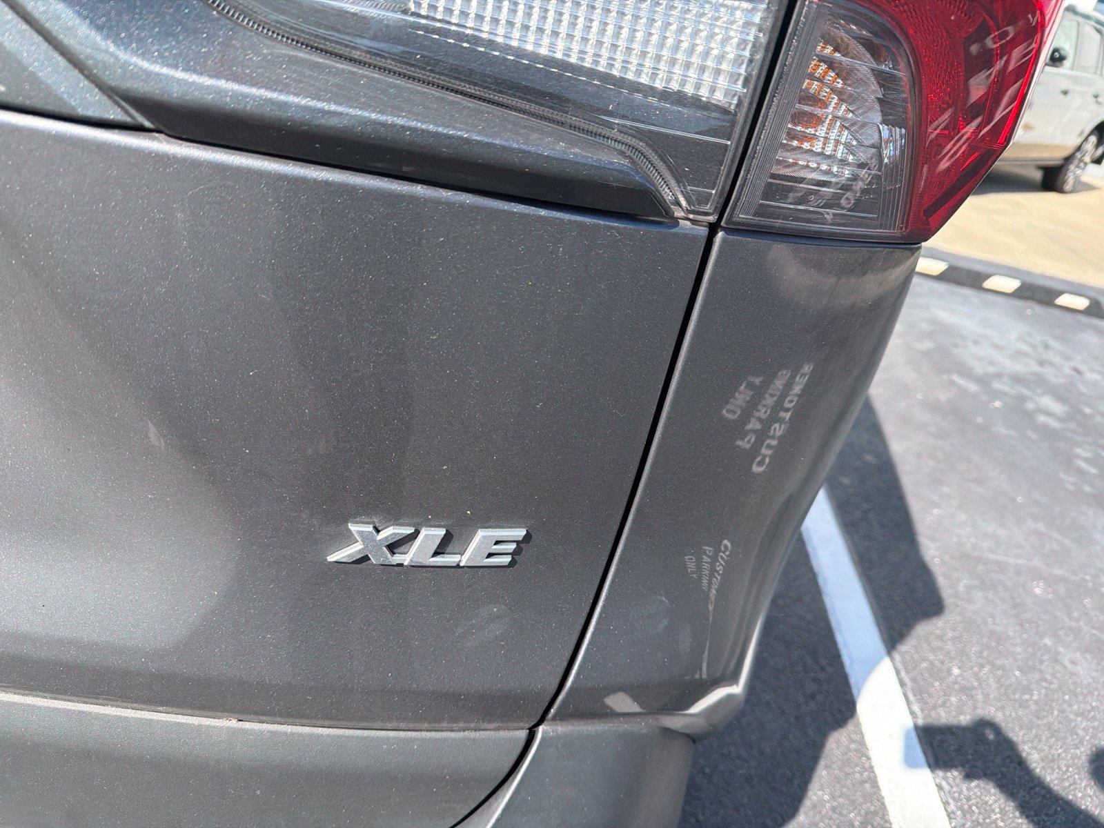 Used 2025 Toyota RAV4 XLE w/ Convenience Package FWD image 4