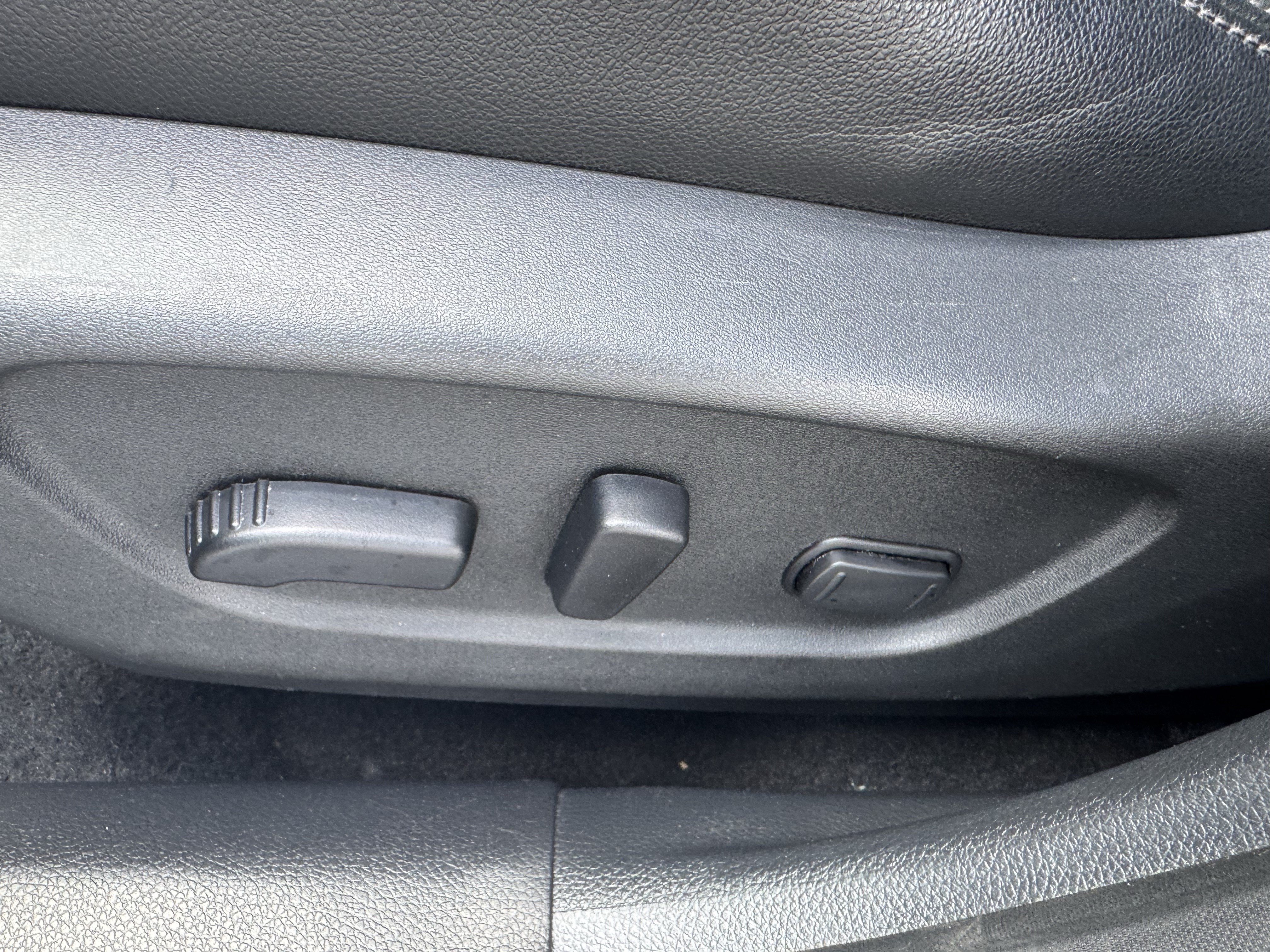 Used 2019 Nissan Rogue SL AWD/4WD image 10