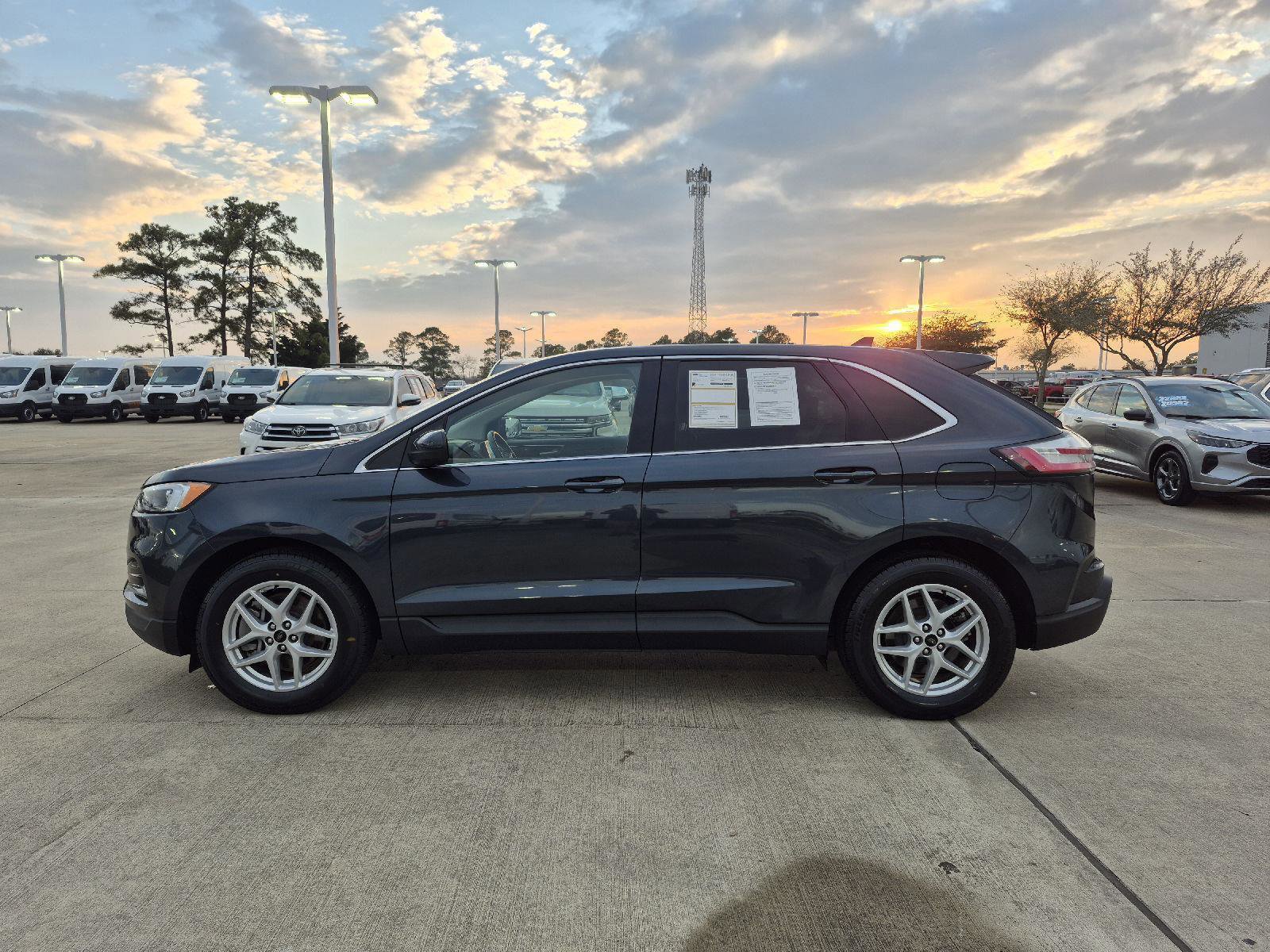 Certified 2024 Ford Edge SEL image 2