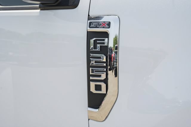 Certified 2022 Ford F250 XL w/ STX Appearance Package AWD/4WD image 19