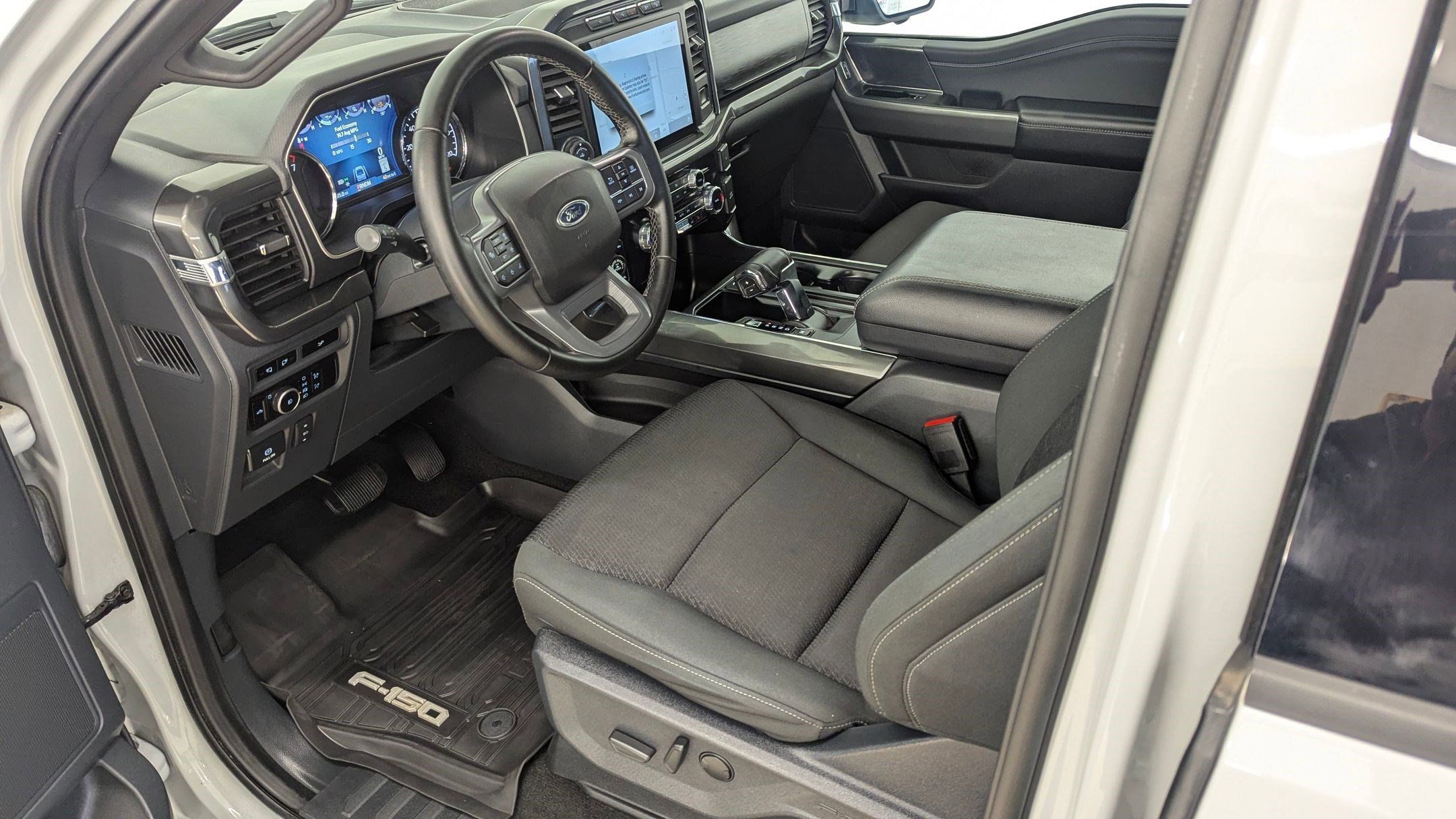 Certified 2023 Ford F150 XLT w/ Equipment Group 302A High image 5