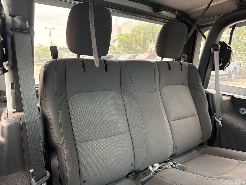 Used 2019 Jeep Wrangler Sport AWD/4WD image 24