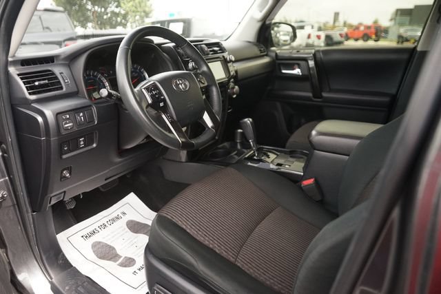 Used 2018 Toyota 4Runner TRD Off-Road AWD/4WD image 8