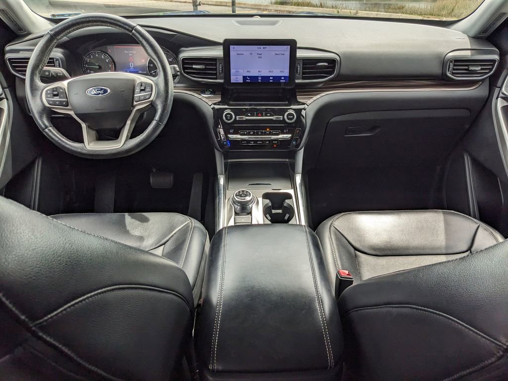 Certified 2021 Ford Explorer Limited w/ Equipment Group 301A image 13