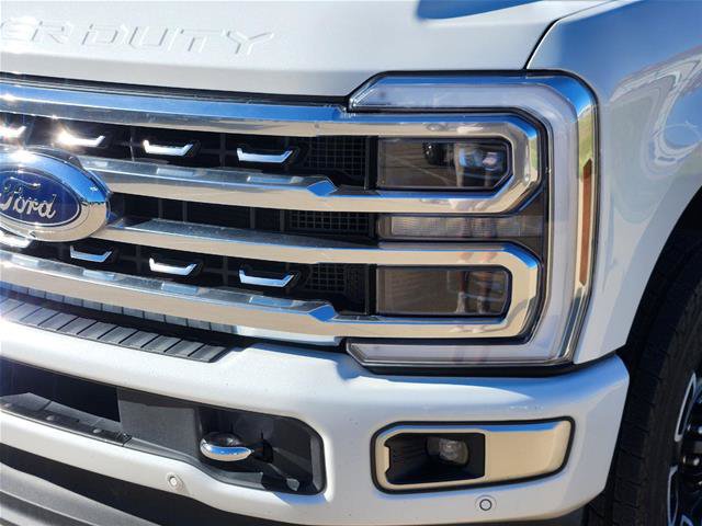 Certified 2024 Ford F250 Platinum w/ FX4 Off-Road Package AWD/4WD image 7