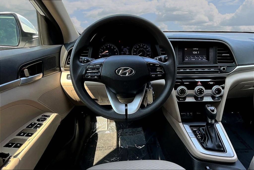 Used 2019 Hyundai Elantra SE FWD image 10