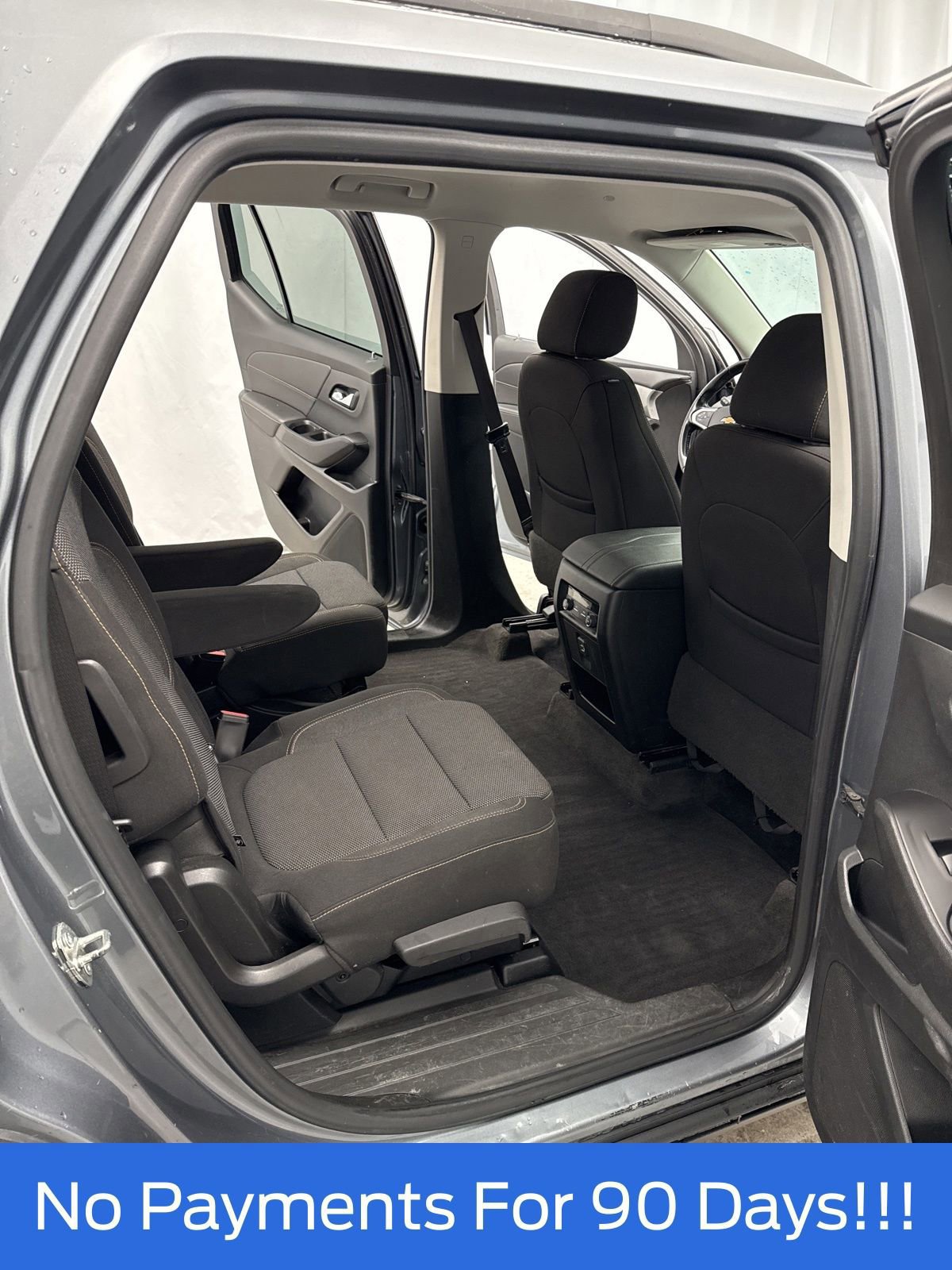 Used 2020 Chevrolet Traverse LT image 28