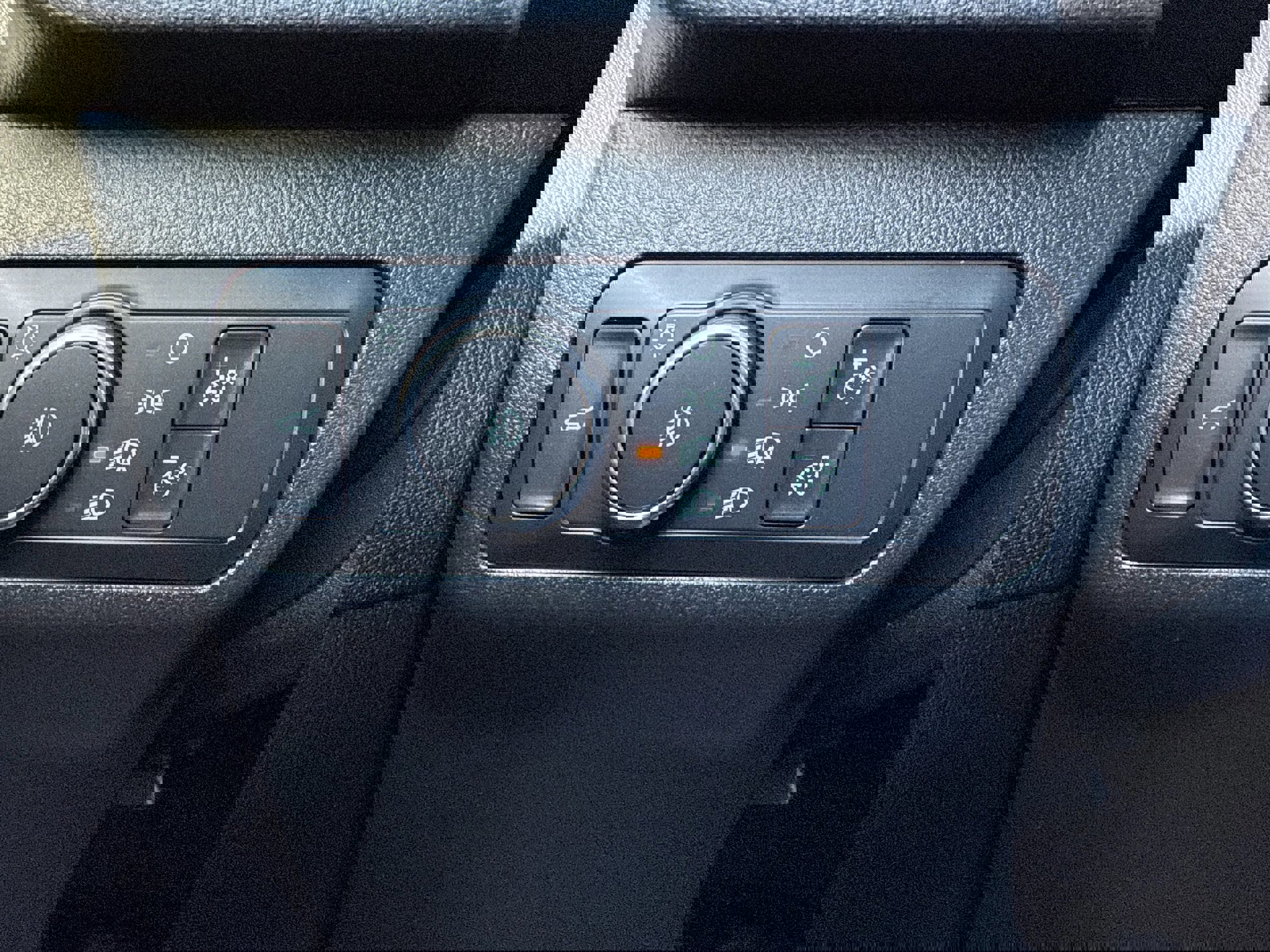 Certified 2022 Ford Escape Titanium w/ Titanium Elite Package image 24