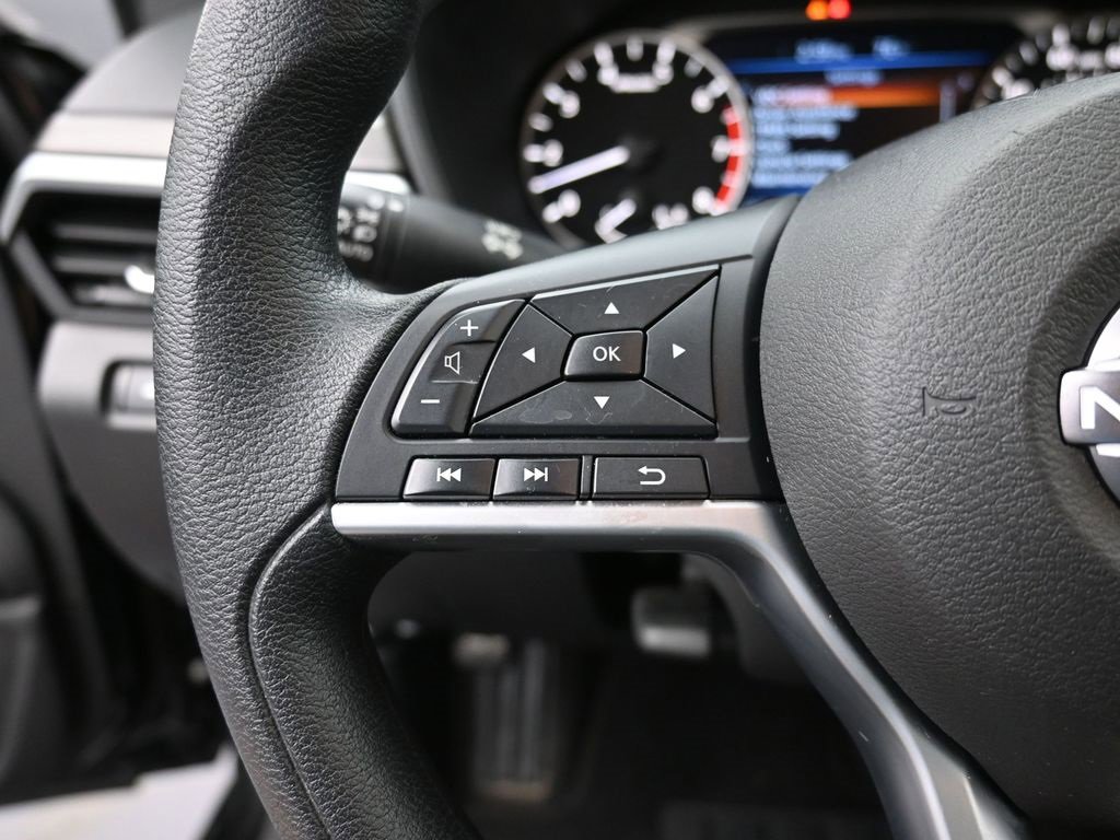 Used 2024 Nissan Altima 2.5 SV image 28