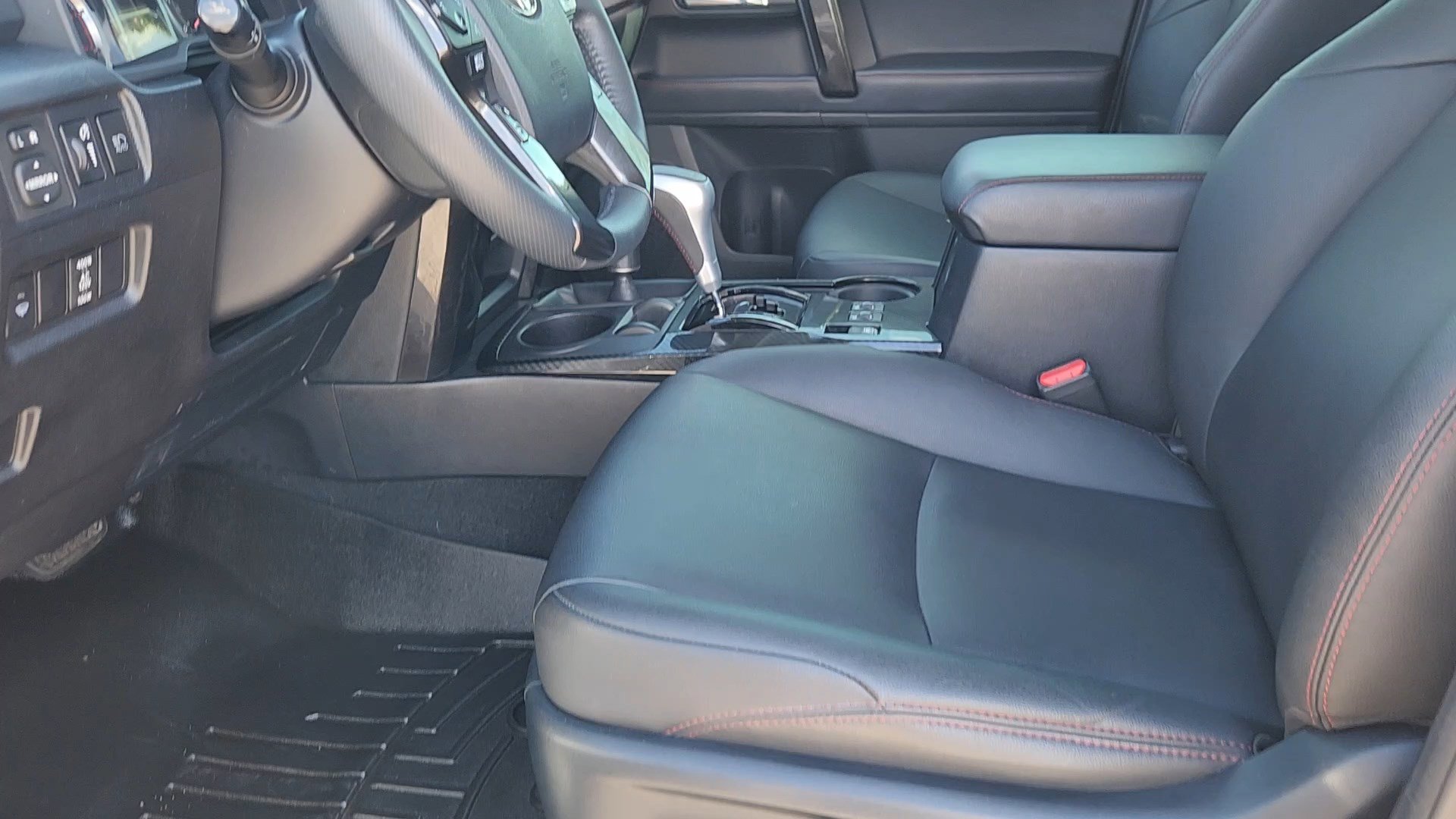 Used 2021 Toyota 4Runner TRD Off-Road Premium w/ Moonroof Package AWD/4WD image 30