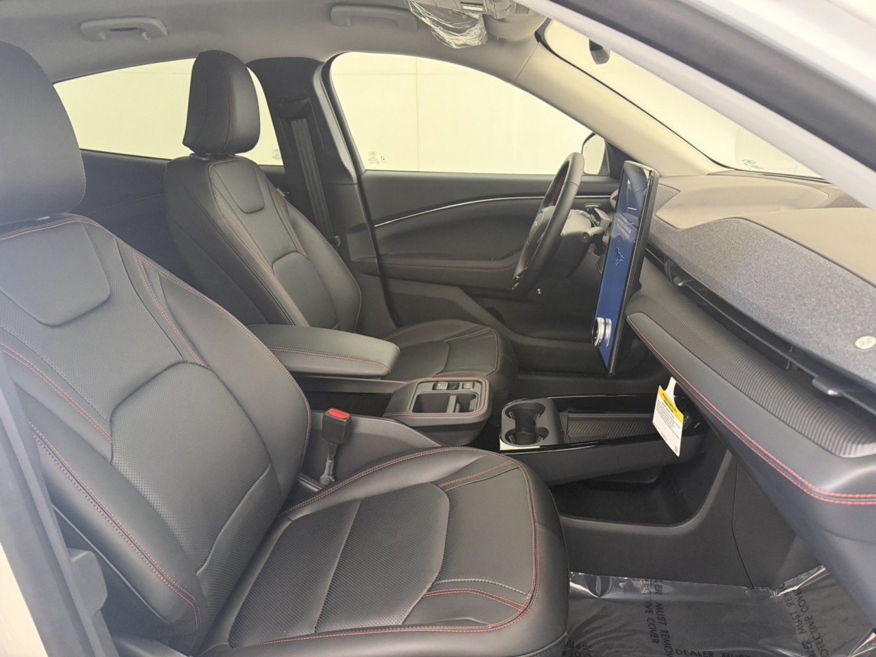 Certified 2025 Ford Mustang Mach-E Premium w/ Sport Appearance Package AWD/4WD image 10
