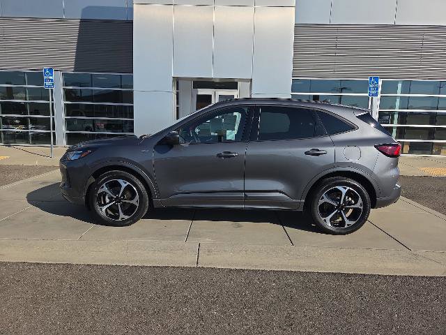 Certified 2023 Ford Escape ST-Line Select w/ Tech Pack #2 image 2