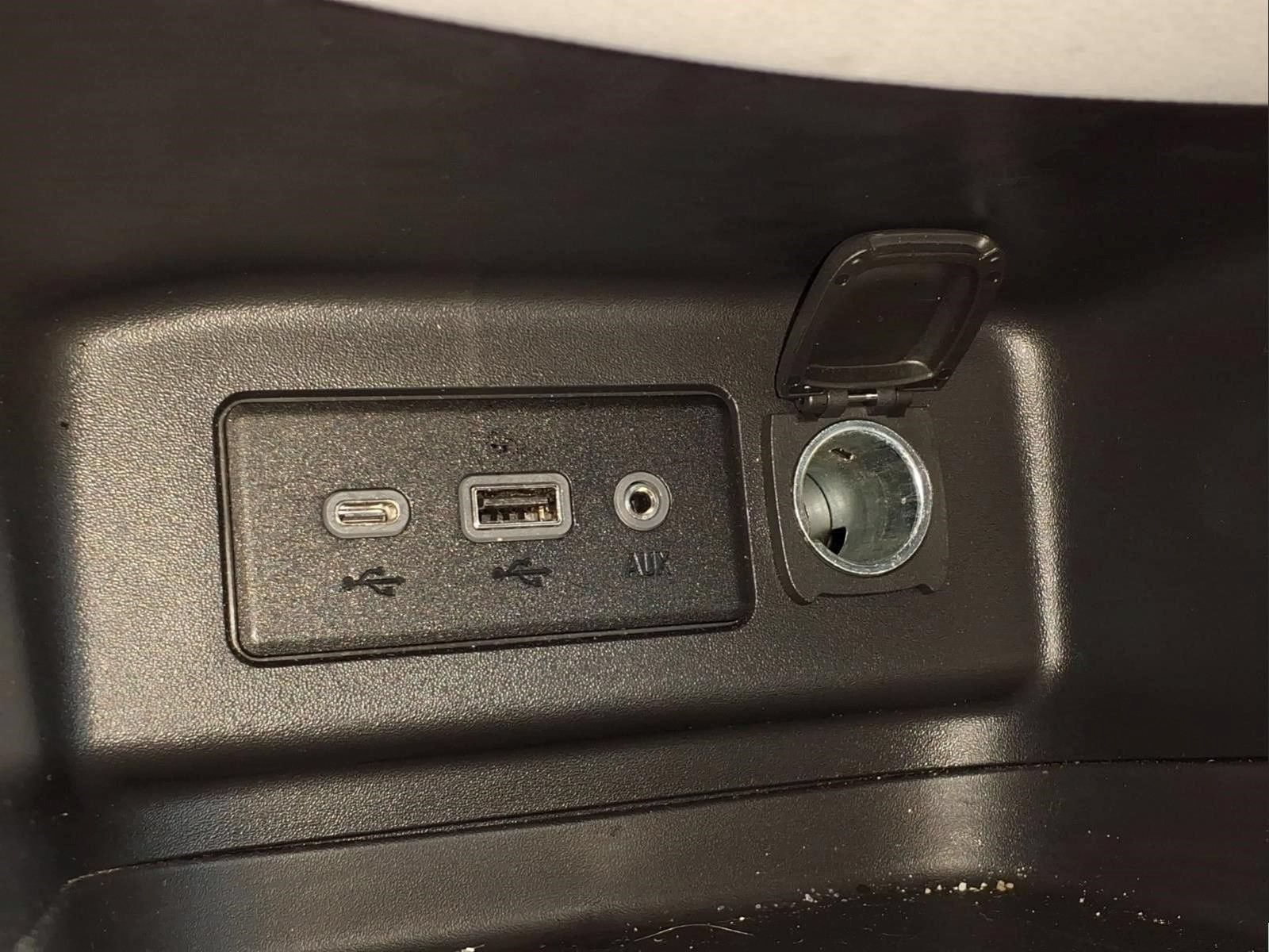 Used 2023 Chevrolet Equinox LT FWD image 21