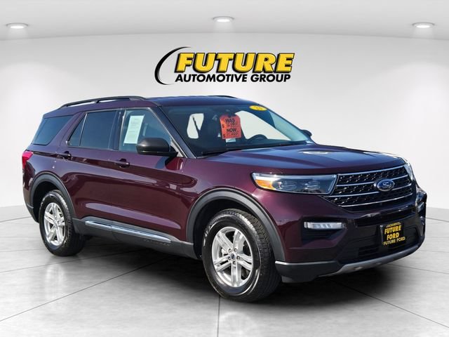 Certified 2023 Ford Explorer XLT w/ Equipment Group 202A AWD/4WD image 1