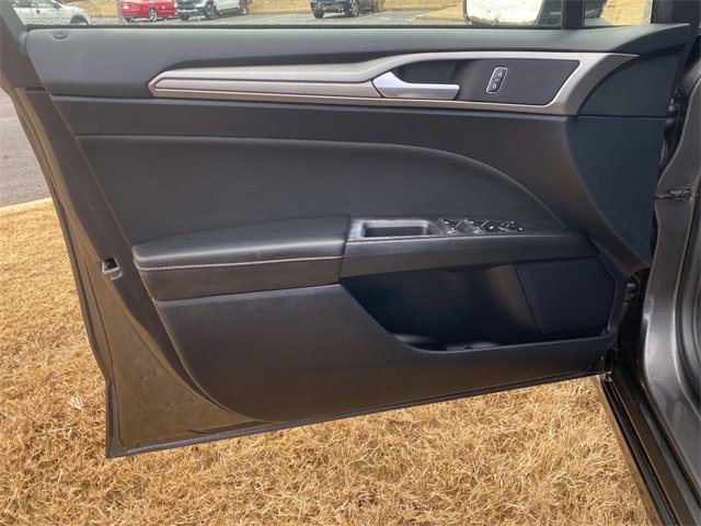 Certified 2020 Ford Fusion SE image 24