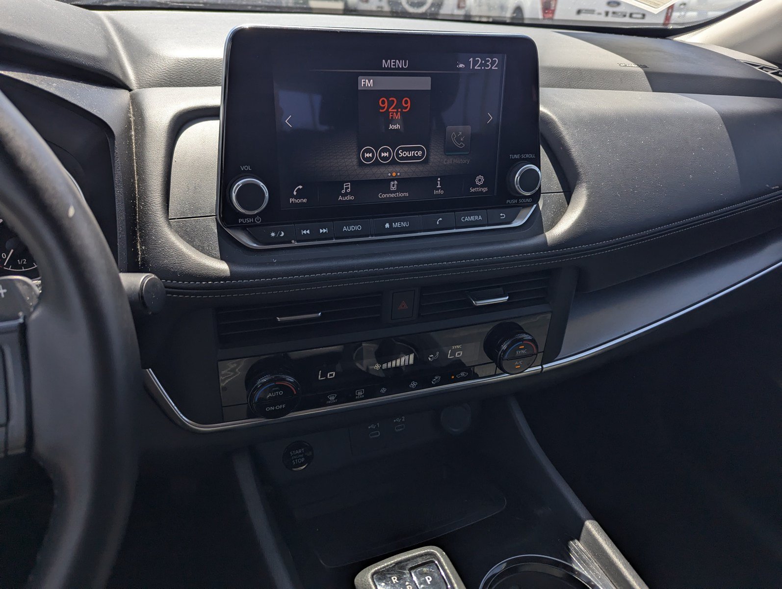 Used 2025 Nissan Rogue SV AWD/4WD image 11