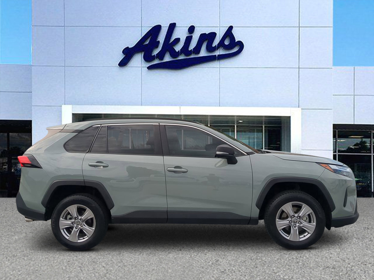 Used 2022 Toyota RAV4 XLE