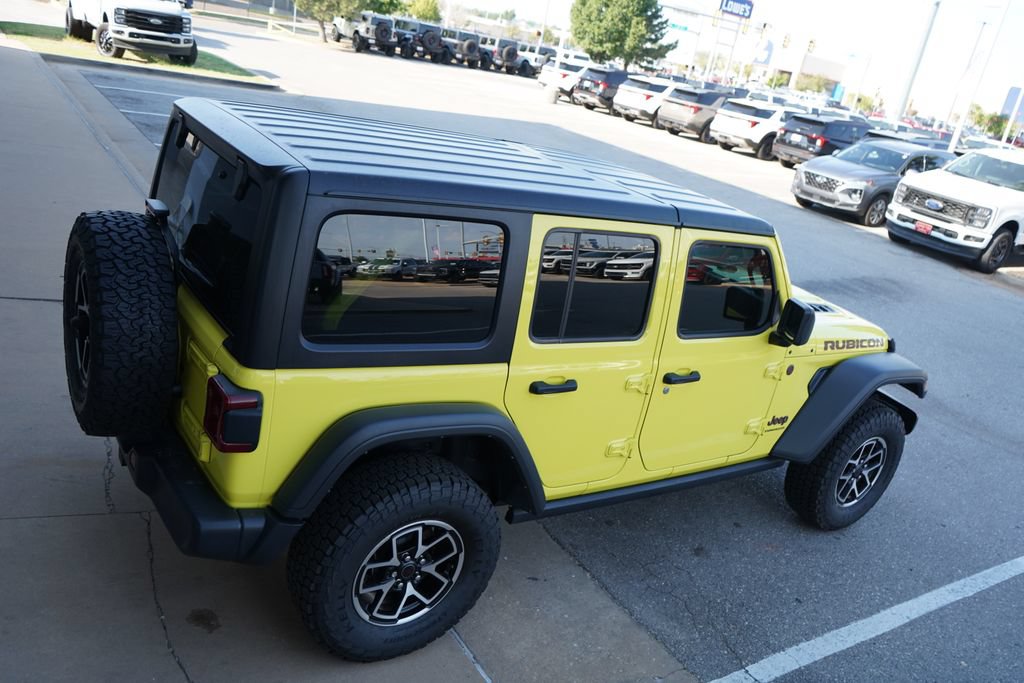 Used 2024 Jeep Wrangler Unlimited Rubicon AWD/4WD image 14