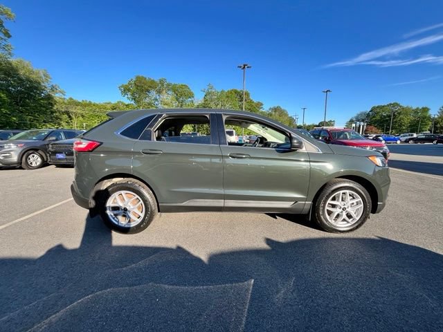 Certified 2024 Ford Edge SEL w/ Convenience Package AWD/4WD image 5