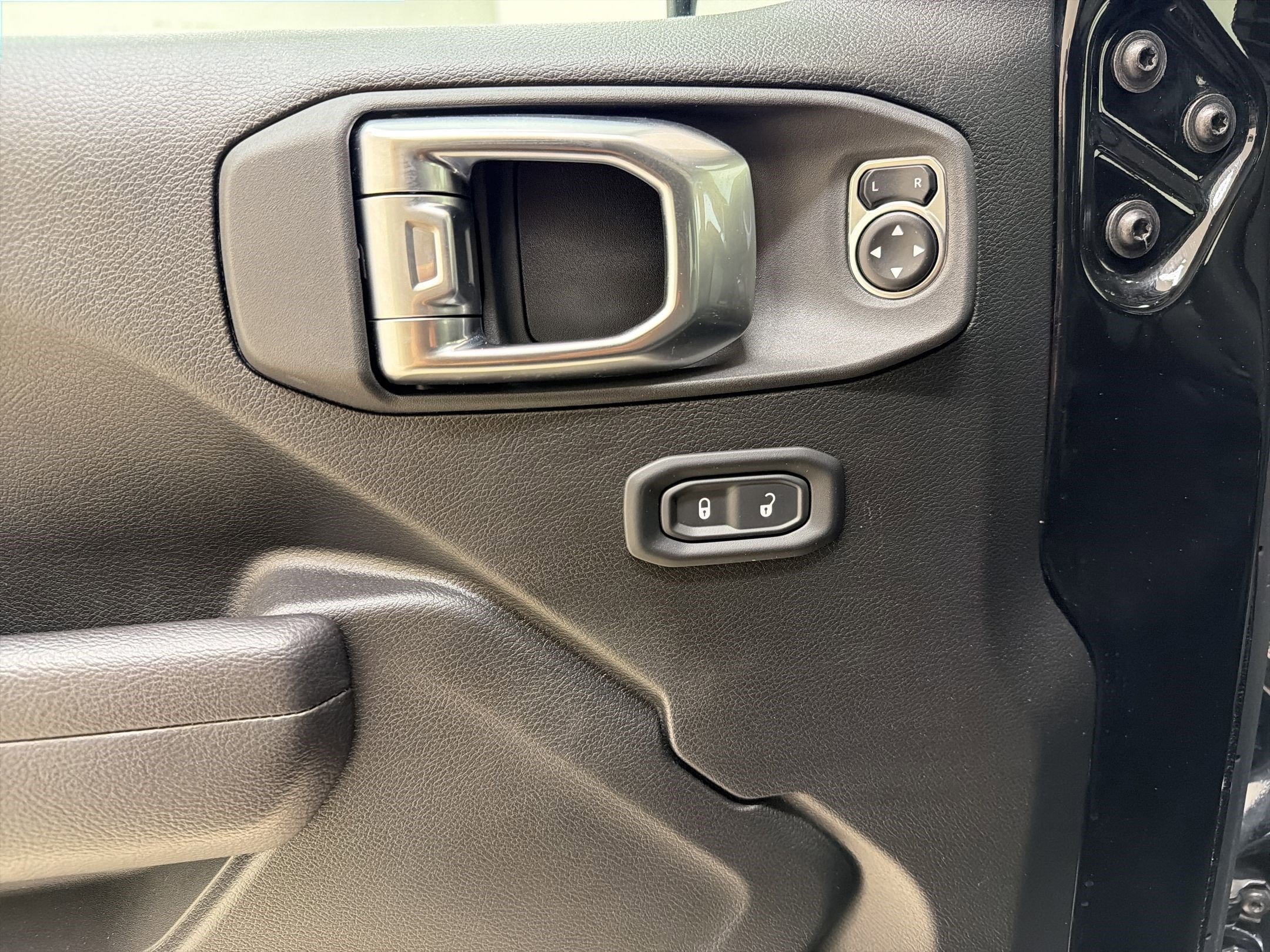 Used 2025 Jeep Gladiator Sport AWD/4WD image 20