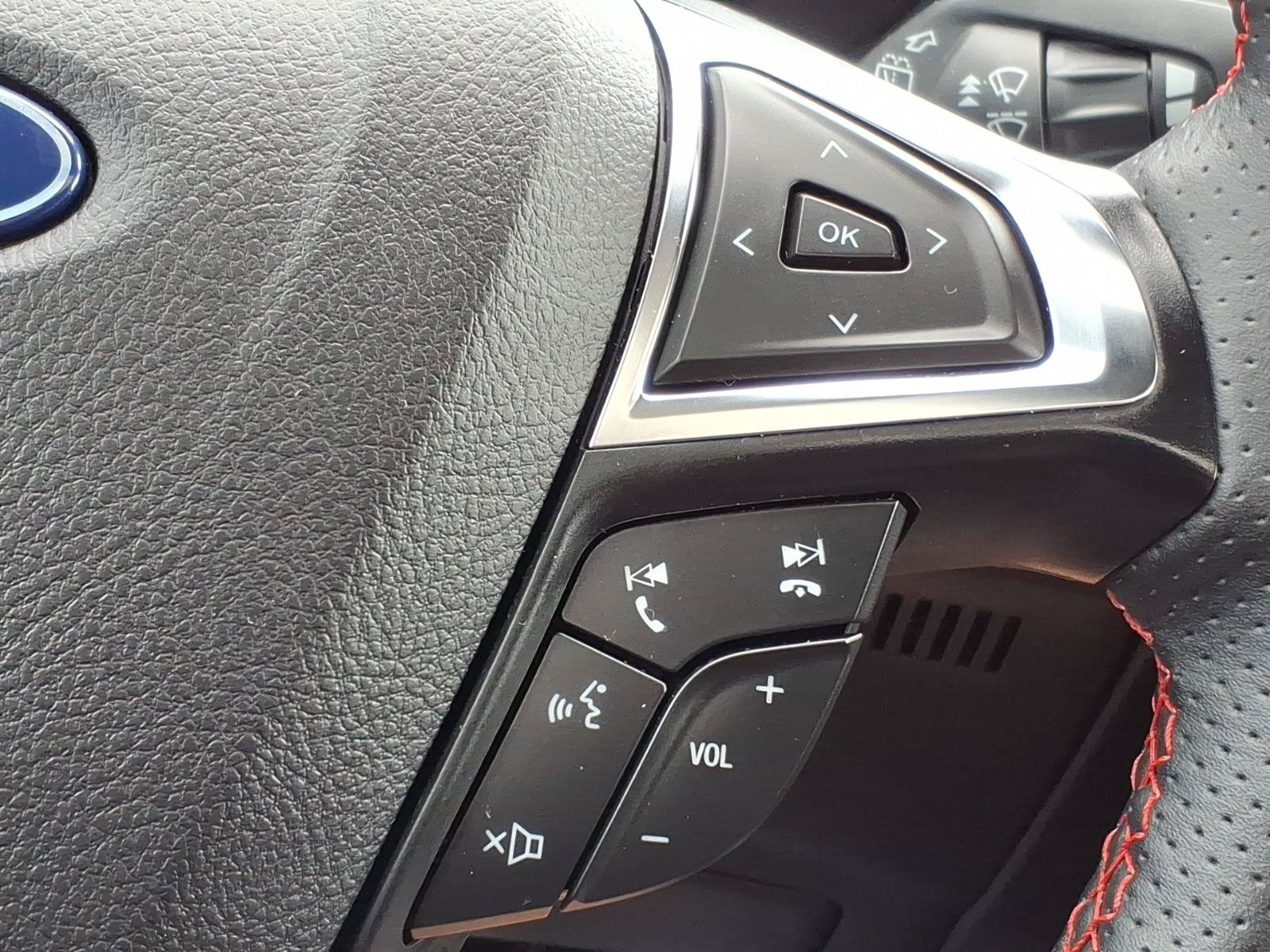 Certified 2024 Ford Edge ST-Line AWD/4WD image 26