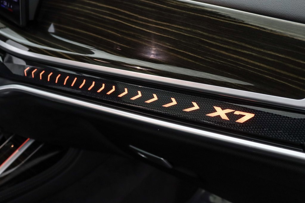 Used 2024 BMW X7 xDrive40i w/ Premium Package image 36