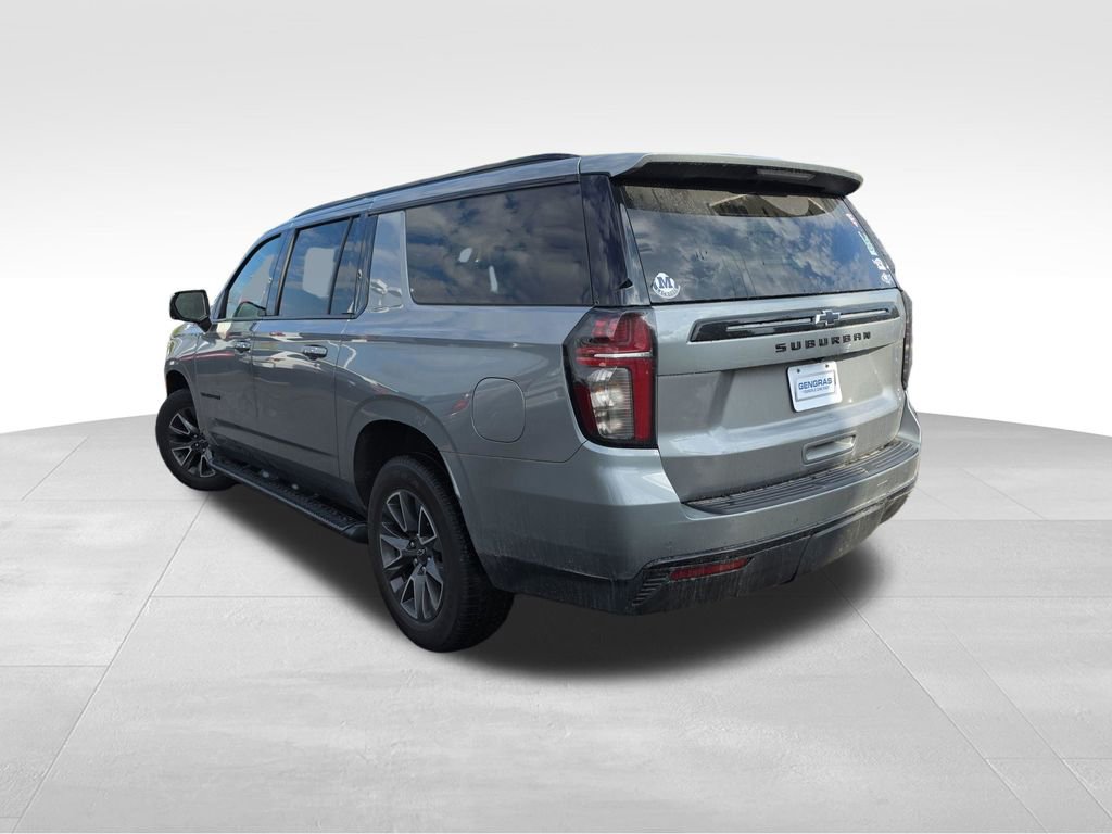 Used 2023 Chevrolet Suburban Z71 w/ Luxury Package AWD/4WD image 7