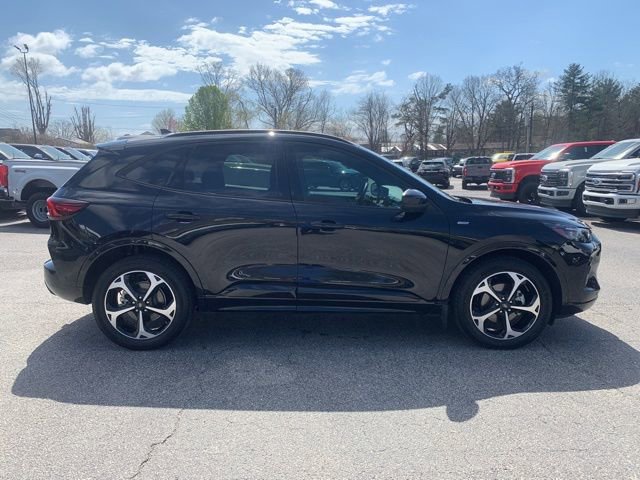 Certified 2023 Ford Escape ST-Line Elite w/ Premium Technology Package image 10