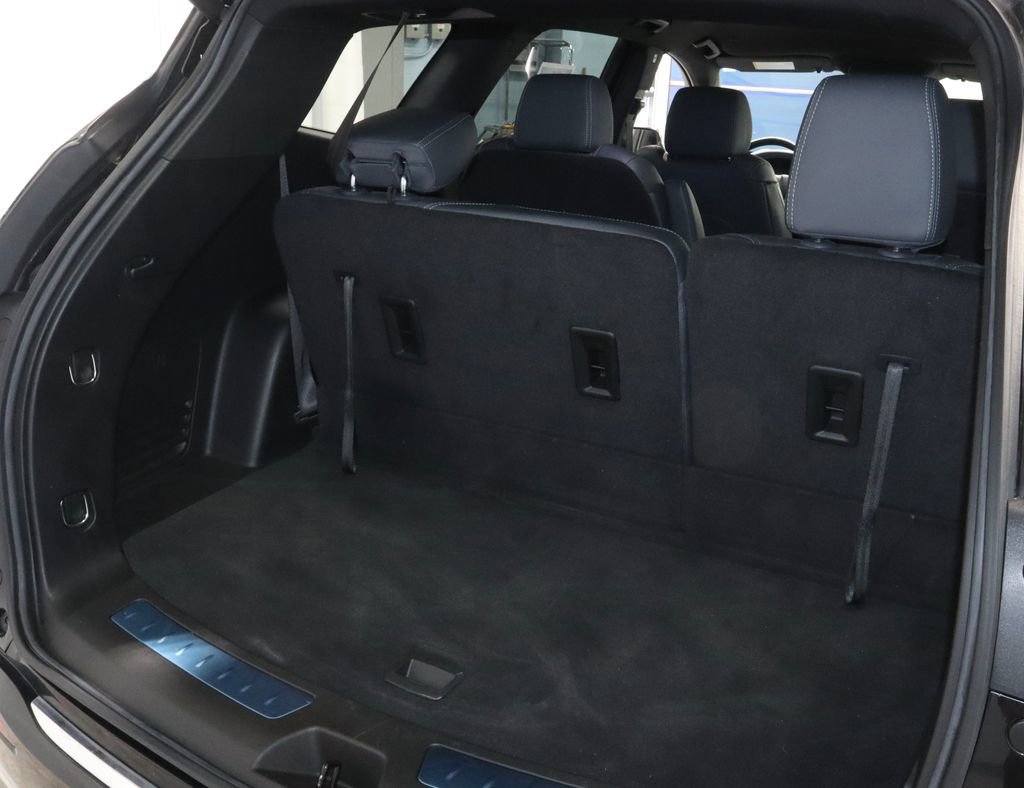 Used 2024 Buick Enclave Essence w/ Sport Touring Edition FWD image 14