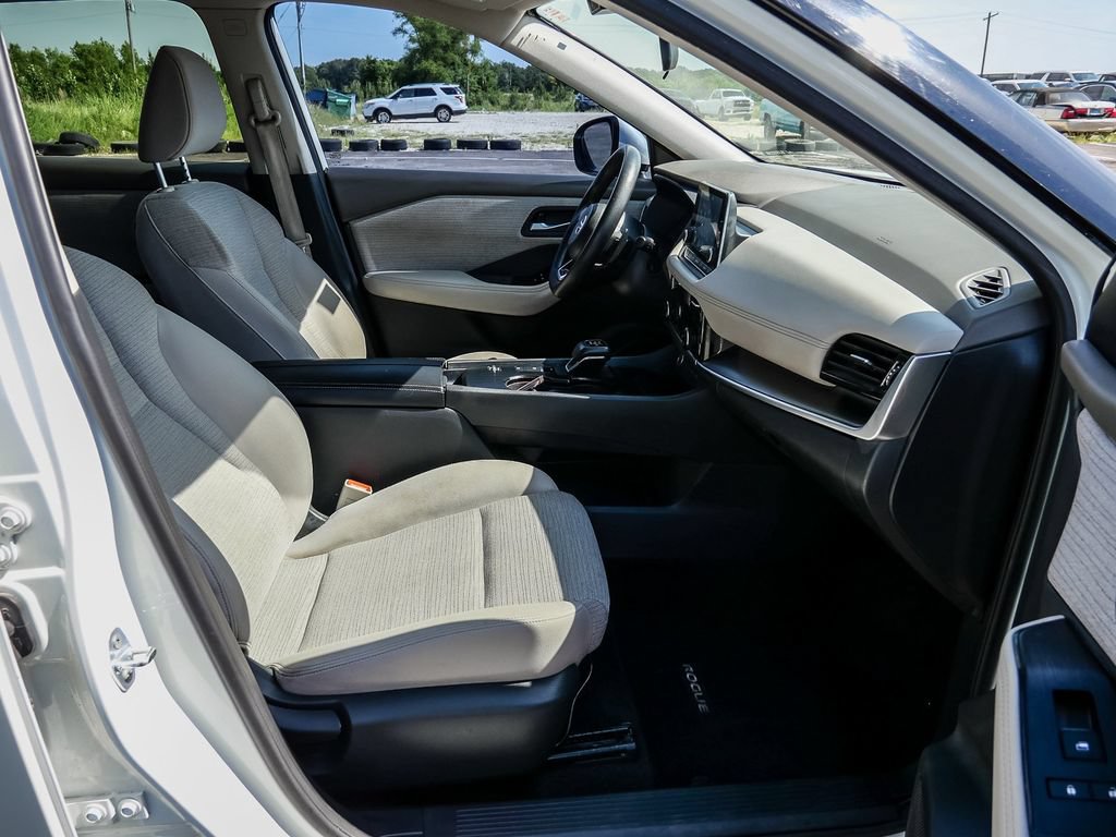 Used 2021 Nissan Rogue SV FWD image 67