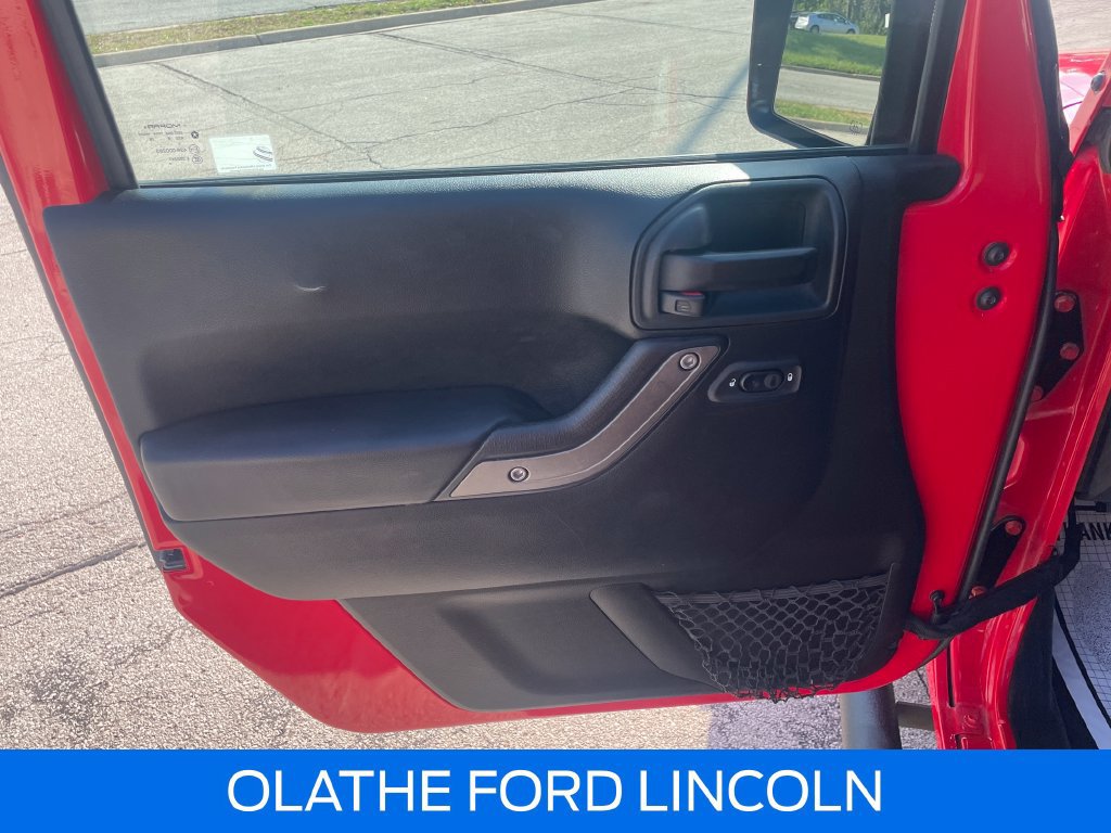 Used 2018 Jeep Wrangler Unlimited Sport S AWD/4WD image 19