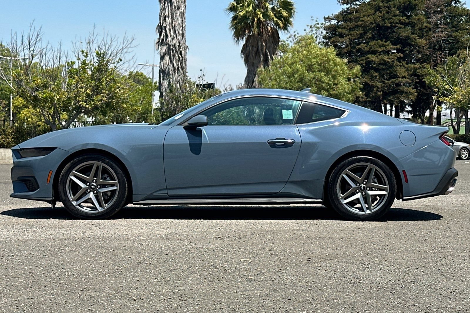 Certified 2025 Ford Mustang Coupe RWD image 7