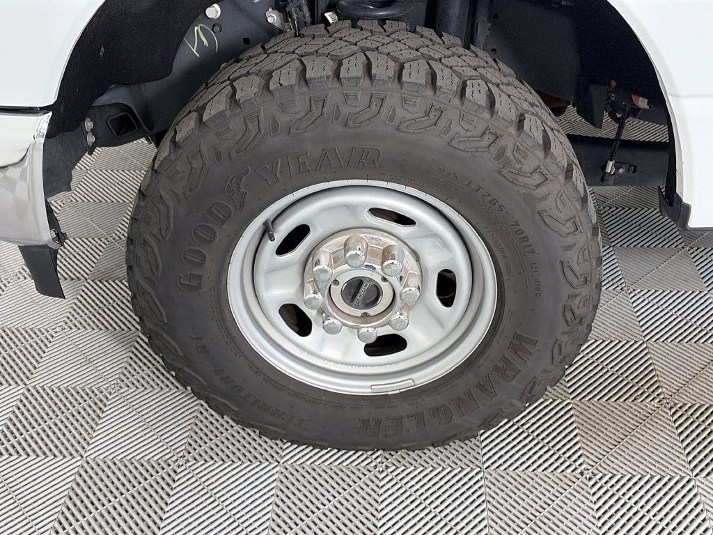 Certified 2025 Ford F250 XL AWD/4WD image 8