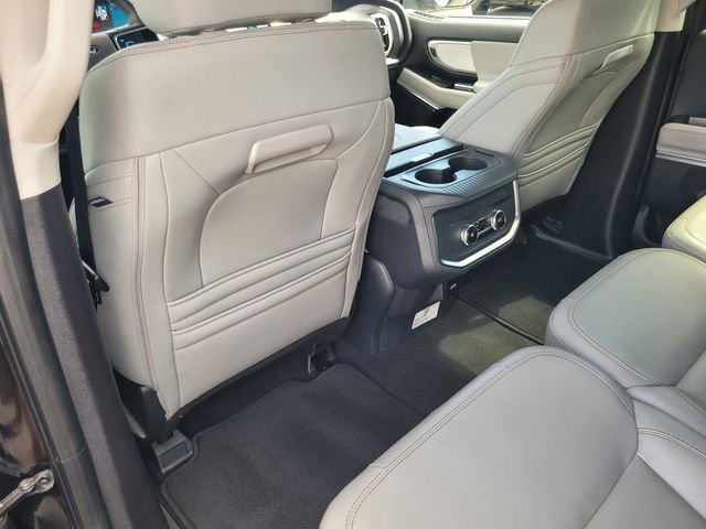 Certified 2025 Ford Expedition Max Active image 12