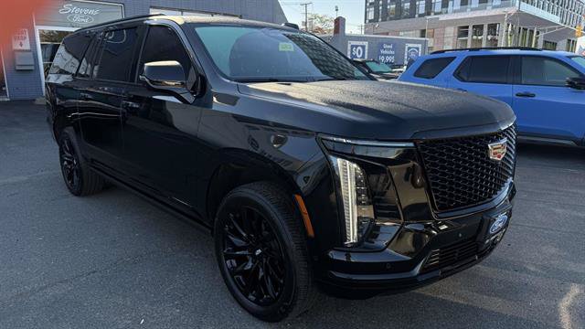 Used 2025 Cadillac Escalade ESV Sport w/ Touring Package AWD/4WD image 32