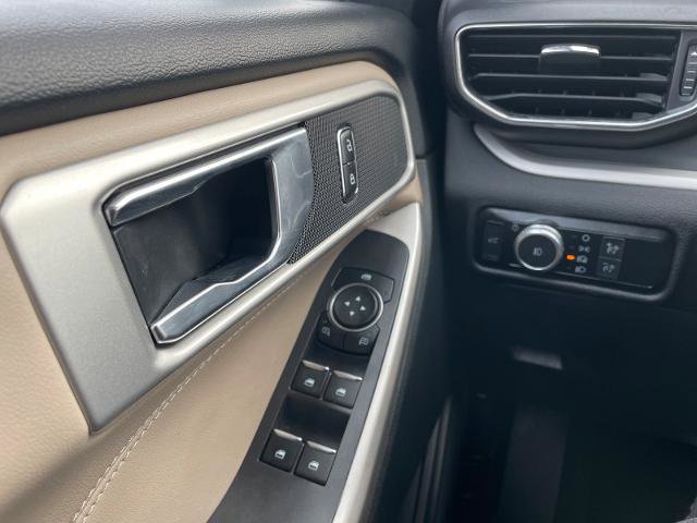 Certified 2022 Ford Explorer XLT w/ Equipment Group 202A image 22