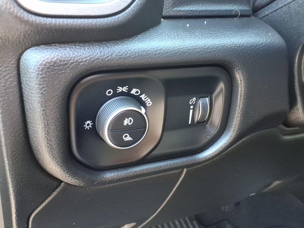 Used 2025 RAM 2500 Tradesman AWD/4WD image 16