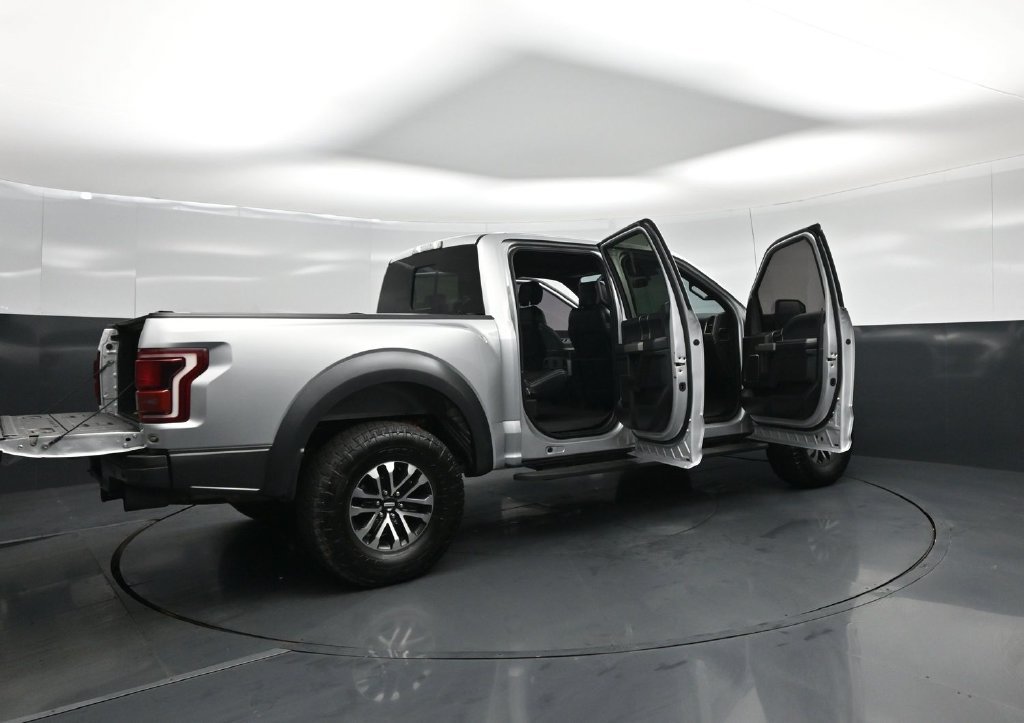 Certified 2019 Ford F150 Raptor w/ Equipment Group 802A Luxury AWD/4WD image 6