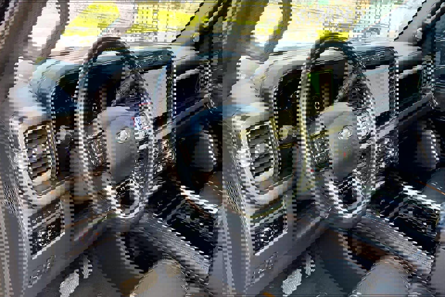 Certified 2024 Ford F350 Platinum w/ FX4 Off-Road Package image 15