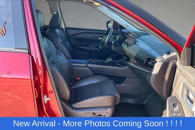 Used 2024 Nissan Rogue Platinum w/ Platinum Premium Package AWD/4WD image 5