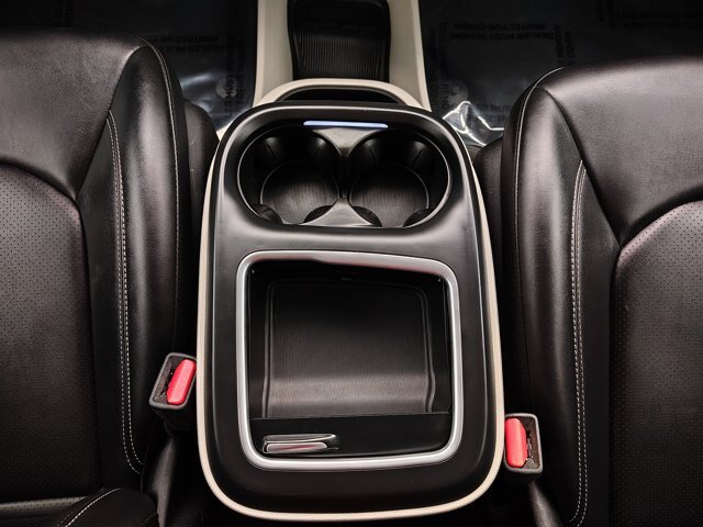 Used 2024 Chrysler Pacifica Touring-L FWD image 31
