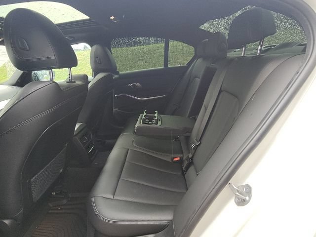 Used 2022 BMW 330i xDrive Sedan w/ M Sport Package AWD/4WD image 15