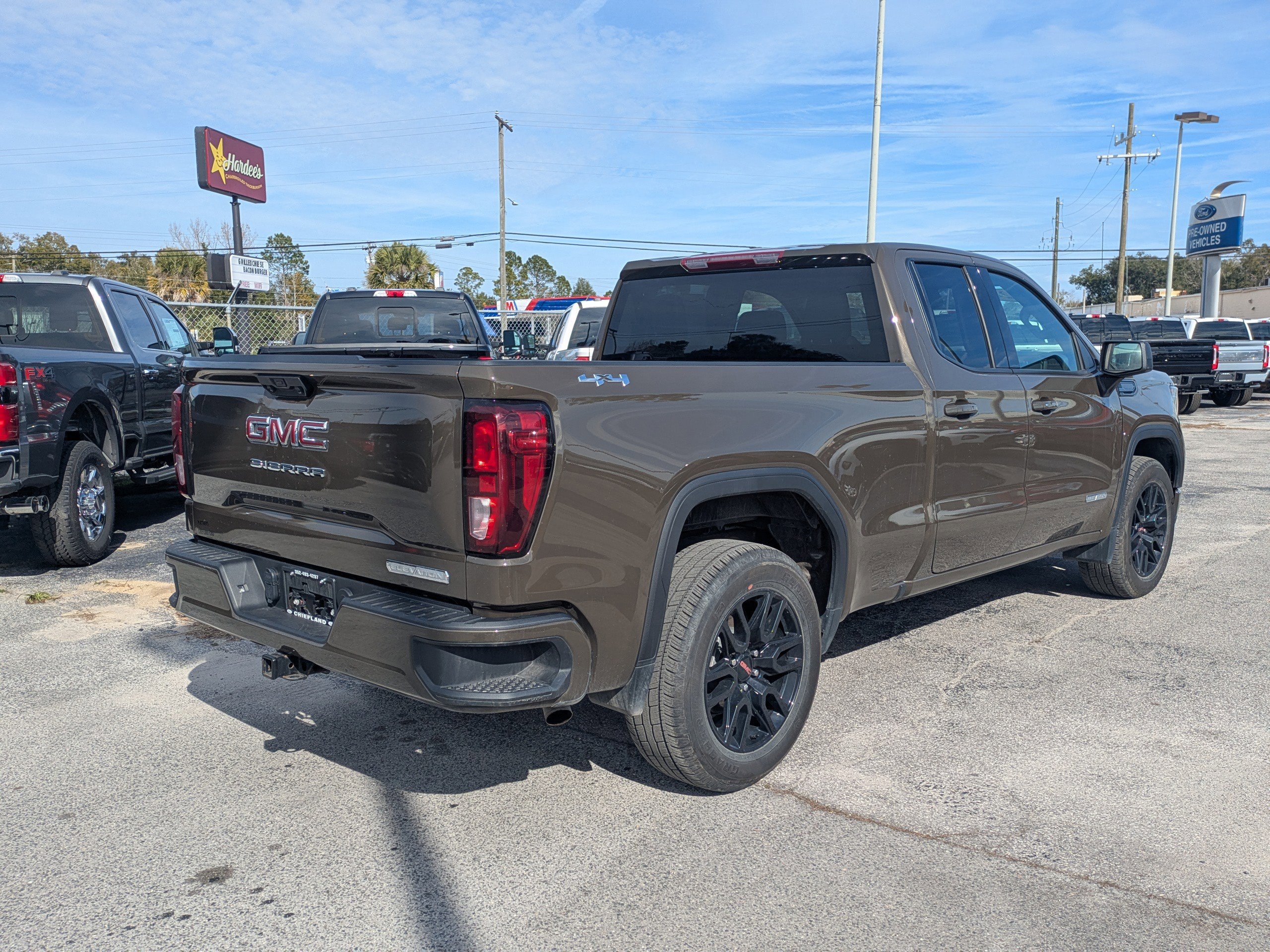 Used 2024 GMC Sierra 1500 Elevation image 5