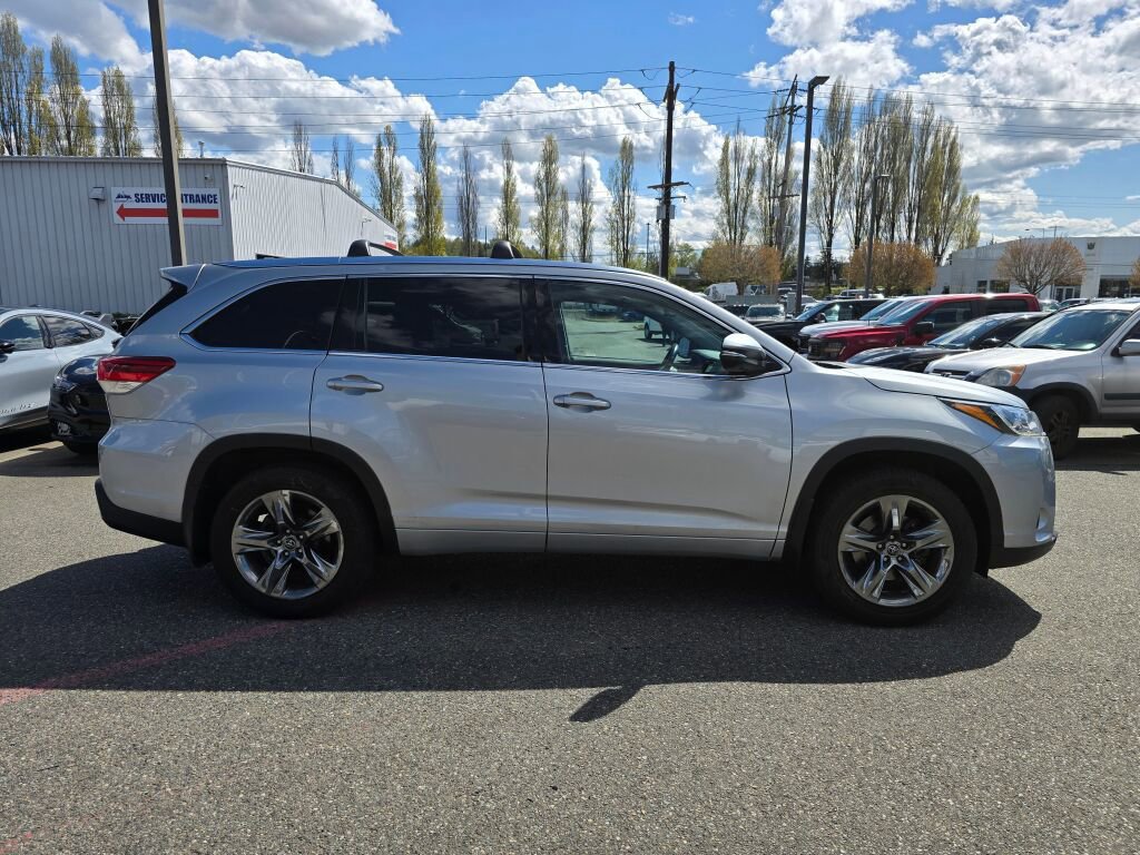 Used 2018 Toyota Highlander Limited Platinum AWD/4WD image 6